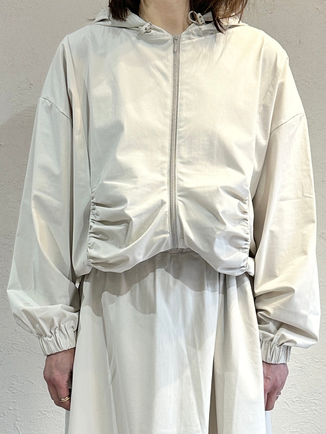 フード付きブルゾン